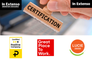 Main tenant un tampon certification illustrant les certifications RSE obtenues